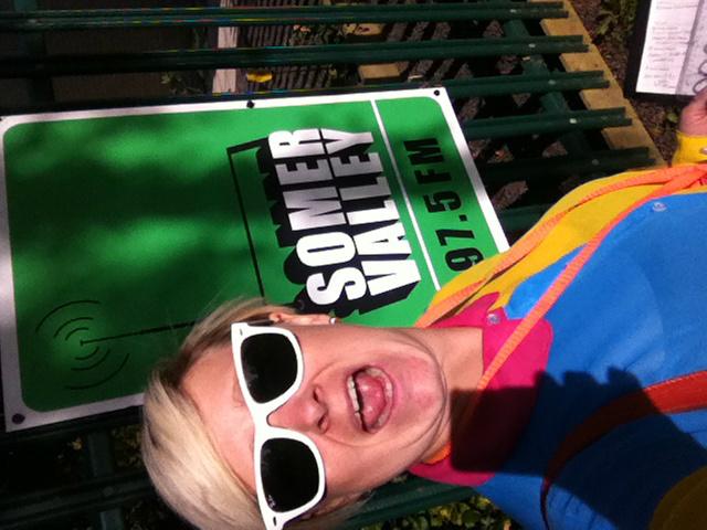 ClarkBagnall's tweet image. #worstselfieofalltime but a great time chatting to Chloe on DNA Radio for Sat AM! @SomerValleyFM #needleinthehaystack