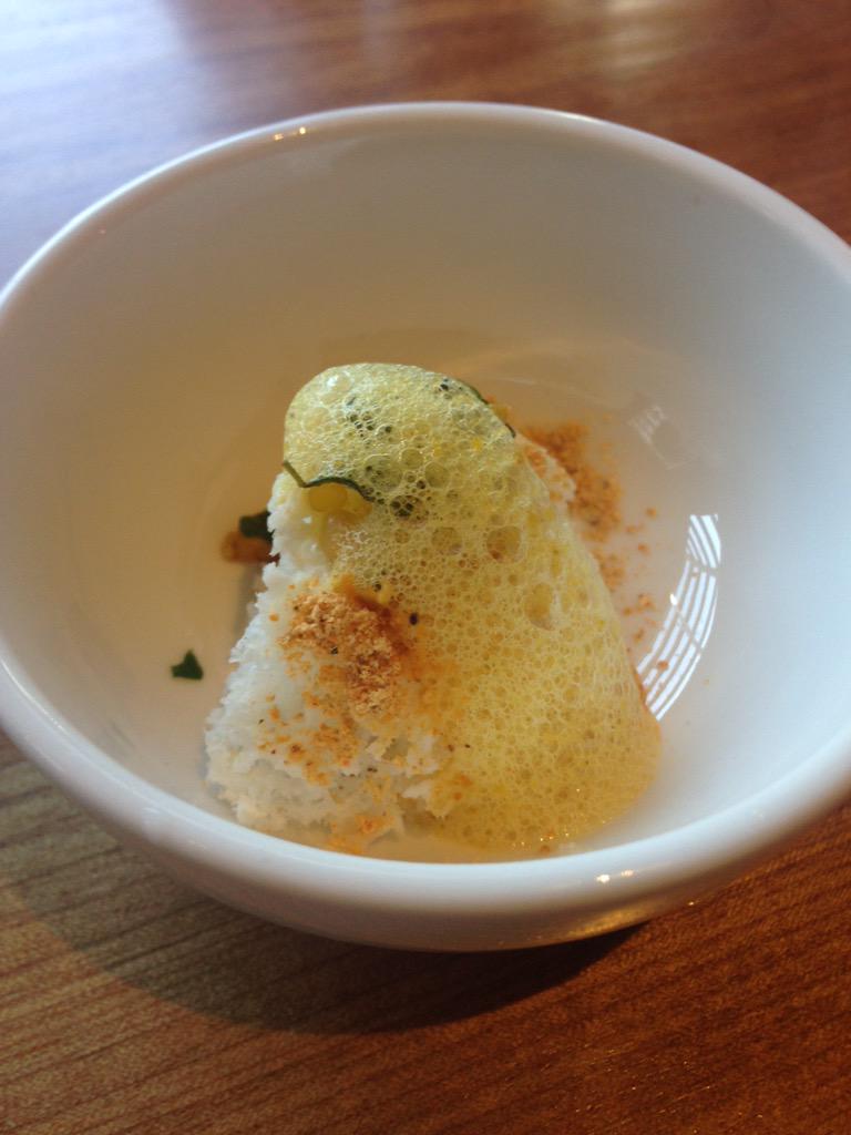 FSMumbai's tweet photo. Sambhar foam and gunpowder spice by our chefs along with the world's fluffiest idlis by @gagganbangkok #wakeupwithFS http://t.co/0db94U9rLH