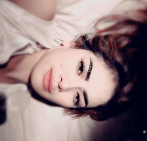 pojokCELEB's tweet photo. Dibully Editan, Foto Seksi Pamer Payudara Nikita Mirzani Ini Dihapus #PojokSatu http://t.co/jpro30PNxT… http://t.co/FbofW9XbrB