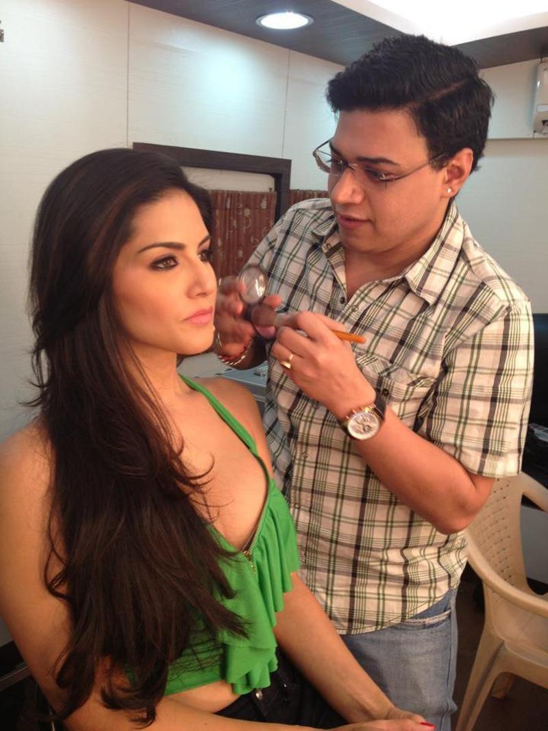 boxofstyle's tweet photo. Get a  #magical #makeover by our #celebrity #makeup artist Cherag -  #goflaunt @ http://t.co/JktqiqJBkg http://t.co/wKhZucsyCm
