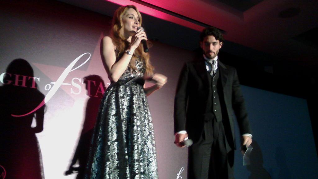 raspberrymag's tweet photo. Buenos patrocinadores evento #NightsOfStars @FashionGroupMX @pierrecardinsv @Natura_Mexico @KenzoParfumsMex http://t.co/mDy7Mk4ZLp