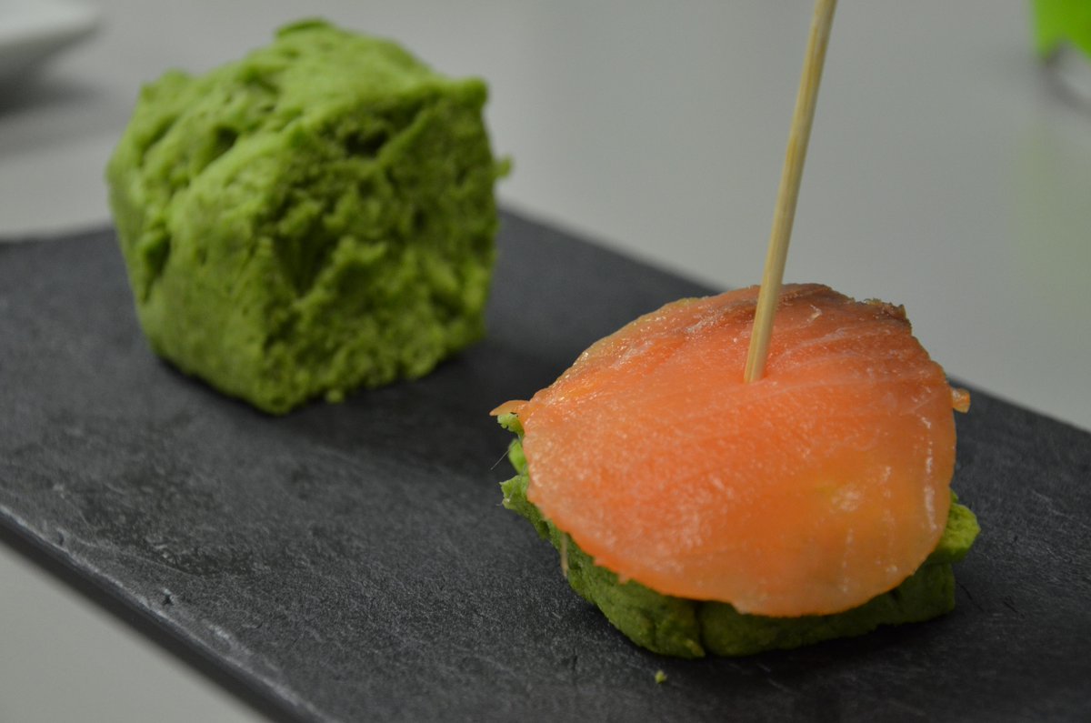 Ecotrophelia's tweet photo. 15/Spain: @veggie_BO brioche powder premix with microalgae readytocook in microwave #UnivPolitècnicaValència @esFIAB http://t.co/Ihr7EP5oJB