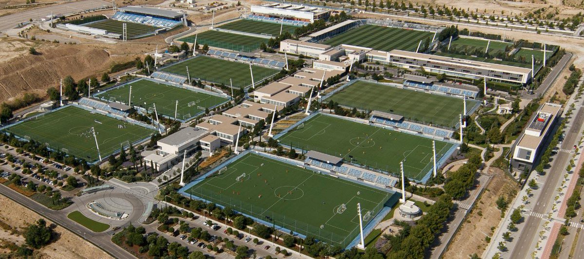 MadridismoSLO's tweet photo. Deset let od odprtja #CiudadRealMadrid. #HalaMadrid #Valdebebas #TrainingComplex http://t.co/jpBxsjKM0X