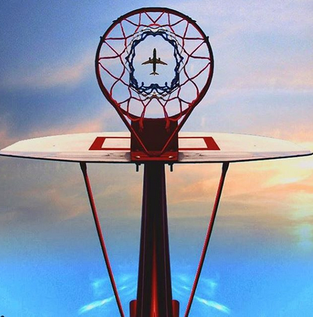 k1x's tweet photo. Play Hard (LAX).
#johnlogic #hoopdreams #onecourtatatime #playhard #k1x http://t.co/s5ULLvDBJH