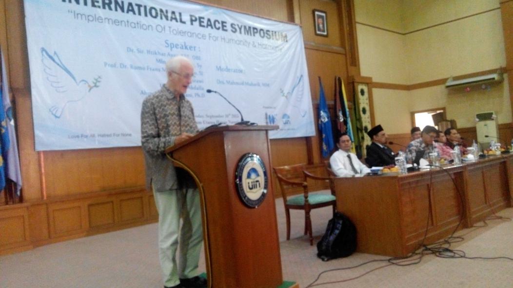 sufimurti's tweet photo. Romo Franz Magnis Suseno… INTERNATIONAL PEACE SYMPOSIUM @WartaAhmadiyah @WartaNU http://t.co/eajxSDKn5V