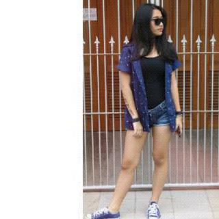 Happy birthday yg ke-15. Chintana Romelia.C. Se orang wanita yg menjadi inspirasi lagu yg berjudul "Gadis Idola".