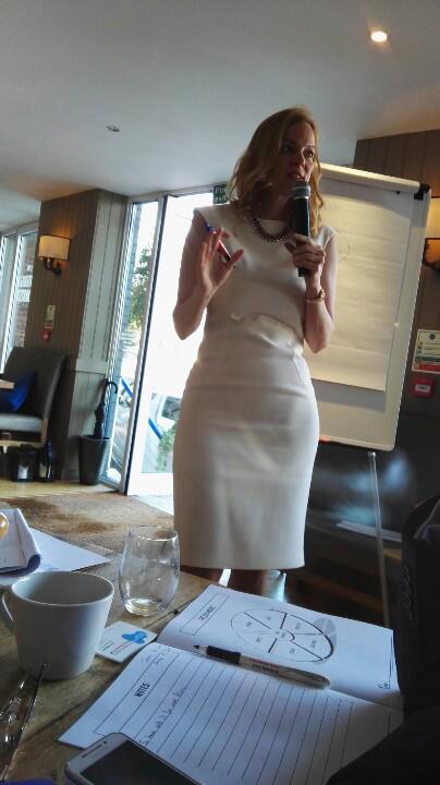 SMARTPRTraining's tweet image. @EOSWorldwide @julialangkraehr Talking thru #EOSModel w @wandschamber