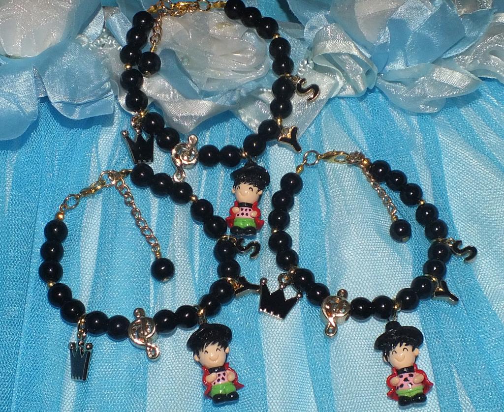 clouds_jewelry's tweet photo. #yesung #bracelet #handmade #cloudsjewelry #mrsimple http://t.co/NQyvo8yVAb