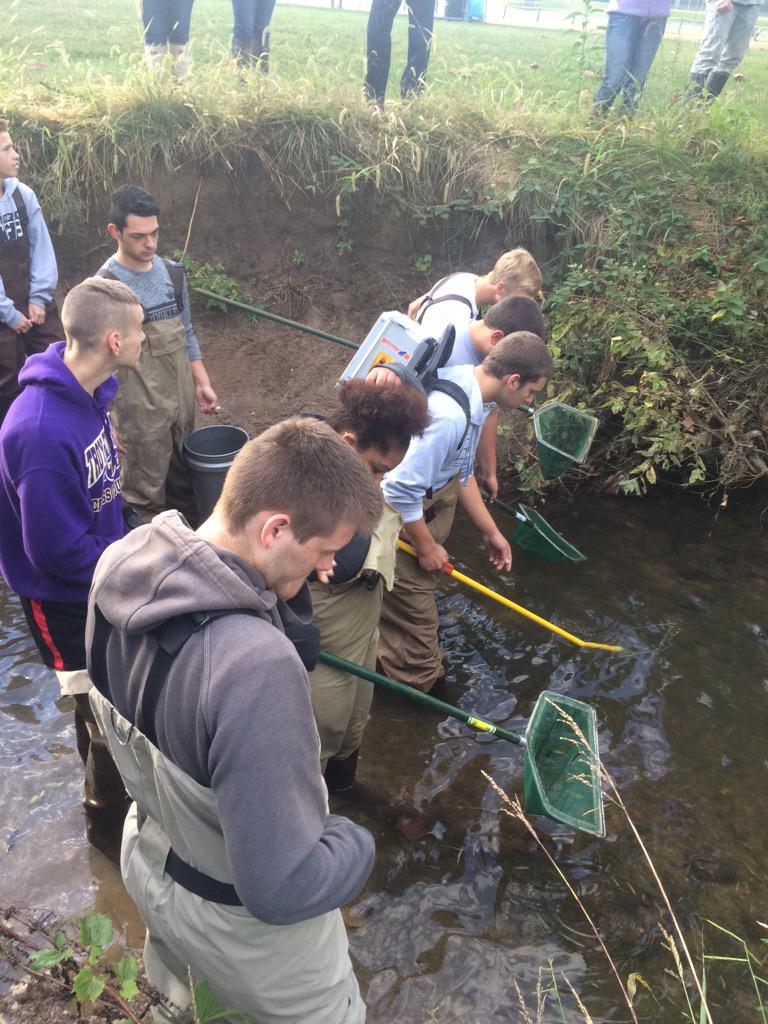 fhcwilmes's tweet photo. P1 mo-co electro fishing! http://t.co/R9PnhIsSbV