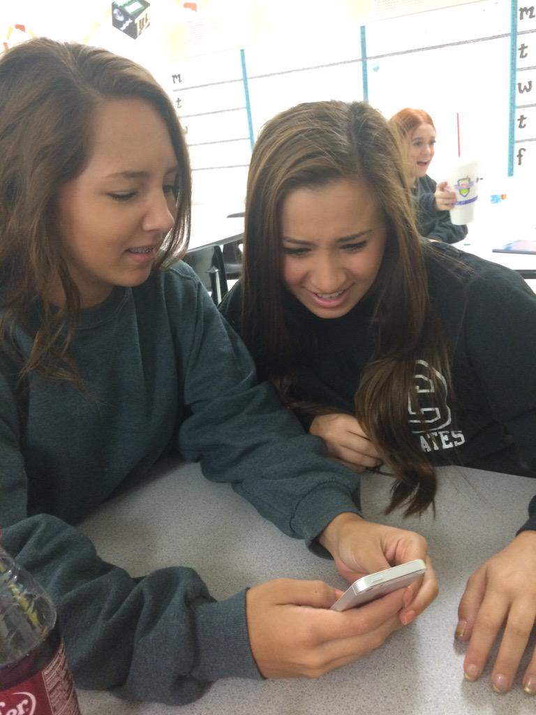 autum_megan's tweet photo. when you see that your ex downgraded:-) http://t.co/SGsOW7Ciwz