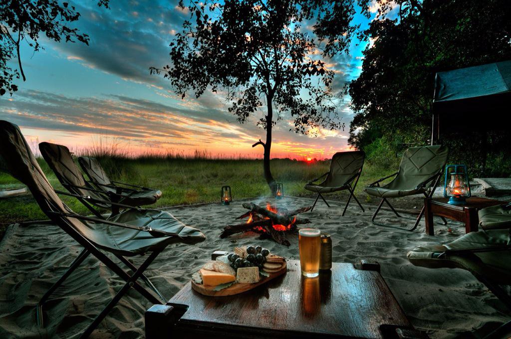 BookCampsite's tweet photo. Did we hear someone say #camping? 👀 http://t.co/kSv9kTcJSp 🍂 #travel #nature #relax http://t.co/A0WfSP7z7S