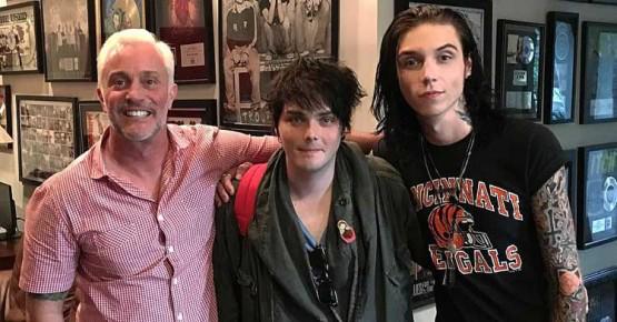 KerrangMagazine's tweet photo. Did you see @gerardway hit the studio with @AndyBVB to record on his Andy Black solo album!? http://t.co/q26yQCVENf http://t.co/MEXE5lbzoP