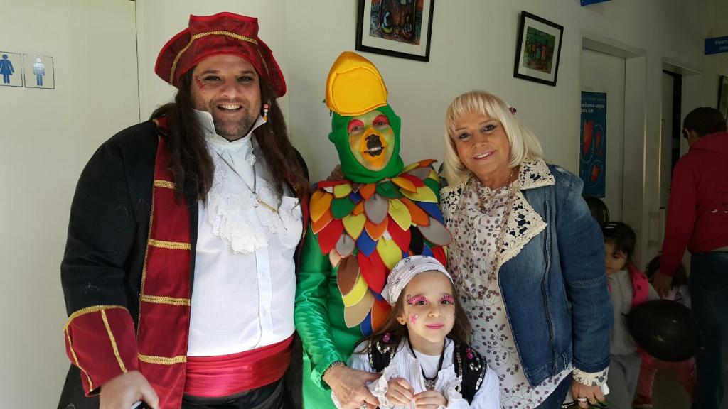 UMGE_Prensa's tweet photo. @CarmenZuccaro en el festejo del día del niño en el Ctro. Rehab. Municipal Pilares de Esperanza @RadioXPilar http://t.co/0lTtsurjbV