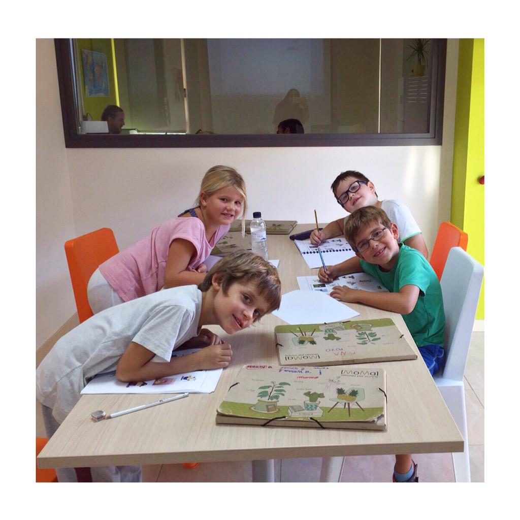 momanewschool's tweet photo. HAPPY CUBIST CLASS 😊
#happykids #englishclass #manresa #metodemoma #idiomes #noucurs #classe #vueltaalcole #idiomas http://t.co/0EaqnKjVC4