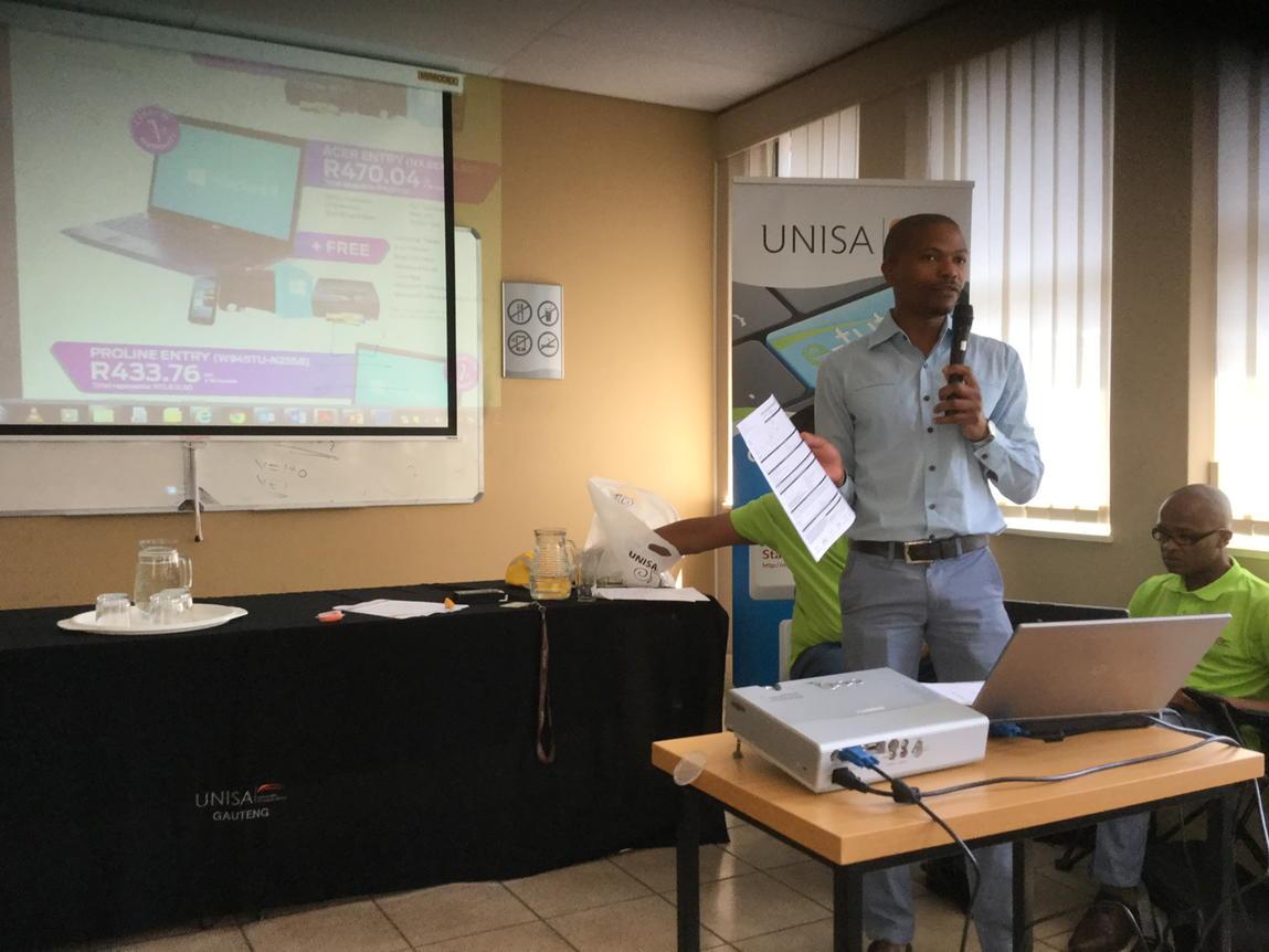 Kaabwe's tweet photo. Reps from @eduloanSA talk #finance options for @Unisa students #edtech #unisa #technologyfest #GhandiSq @myunisa http://t.co/gUuAxfQq2Z