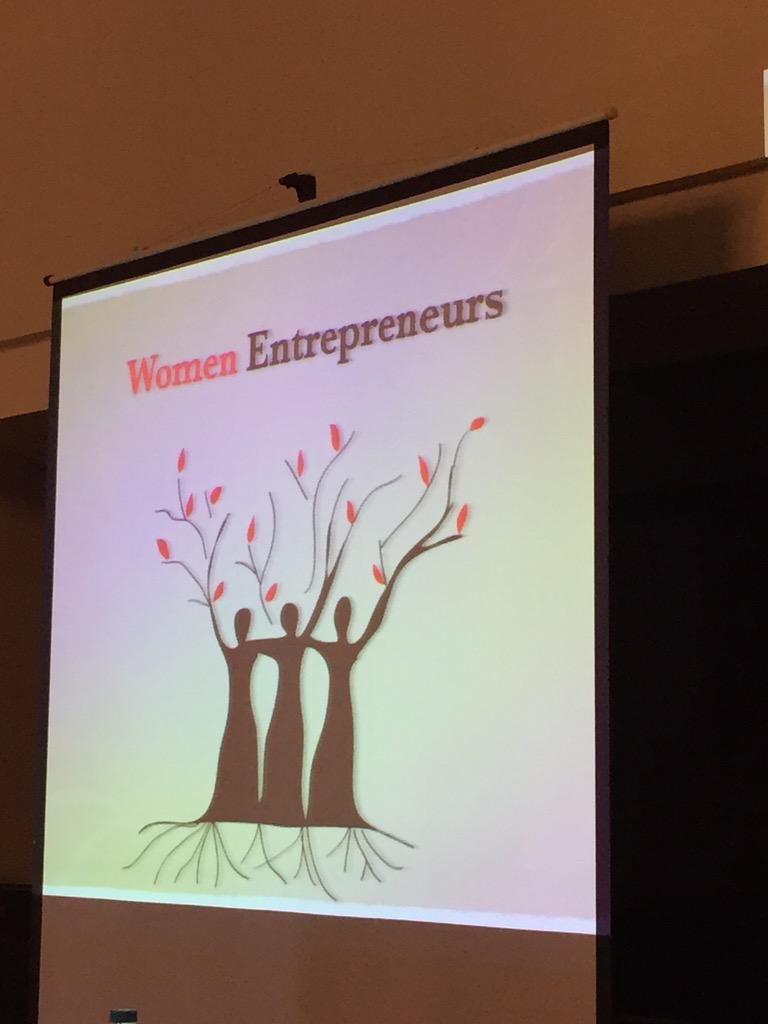 nahlazeitoun's tweet photo. Inspiring women at @UNGCEgypt event on women entrepreneurs #upfuse recycled bags @DeanaShaaban fashion @UNDPEgypt http://t.co/oMVPpJMBEU