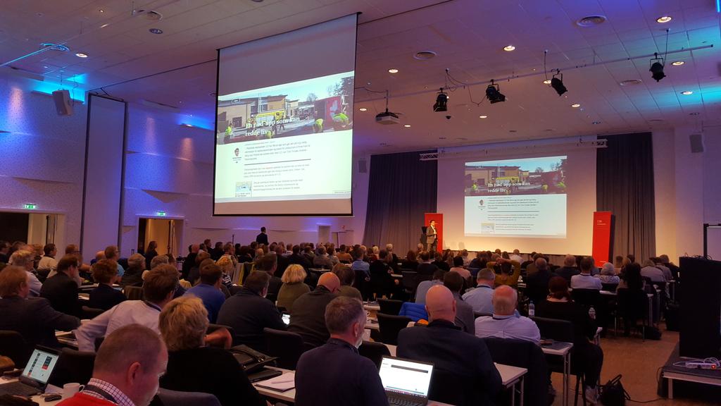 akringstad's tweet photo. Gründer @Plotinuz foredrar på #CIMkonferansen for 300 deltakere om #Smart113 & å spare tid når det teller #SmartHelp http://t.co/cwmuOTnfA4