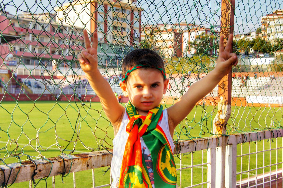 Bizim çocuklar adam bizim çocuklar yiğit bizim çocuklar dirençli ✌ <a href="/AmedsporSK/">Halkın Takımı AMEDSPOR</a> <a href="/MorBarikat/">Mor Barikat #UyuşturucuyaSon</a> @amedsporklubu