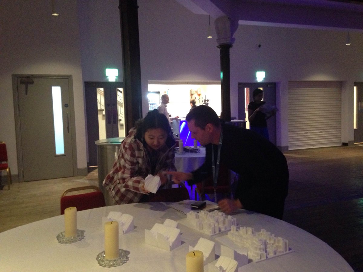LauraLeuzzi's tweet photo. Another pic from @JonMinton 's presentation at @ernscot @aqmennetwork #explorathon15 ! http://t.co/j6UQVQpIV0