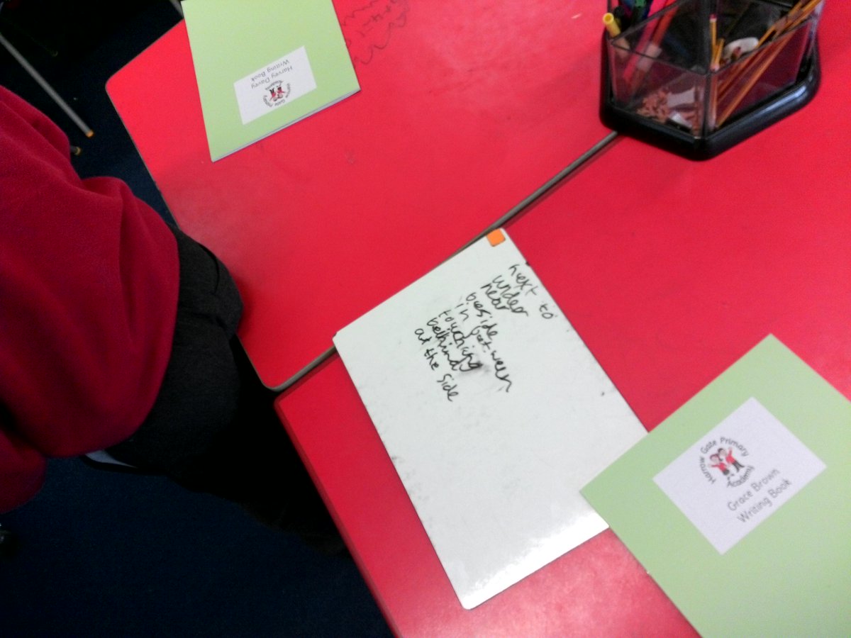 HGPA3CS's tweet photo. Hunting for prepositions by finding balls! #funskillsburst http://t.co/yWg1GVjy85