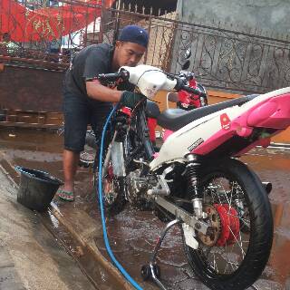 lexitasya's tweet photo. Bikin kinclong ya mas http://t.co/FLMCDQM2Mb