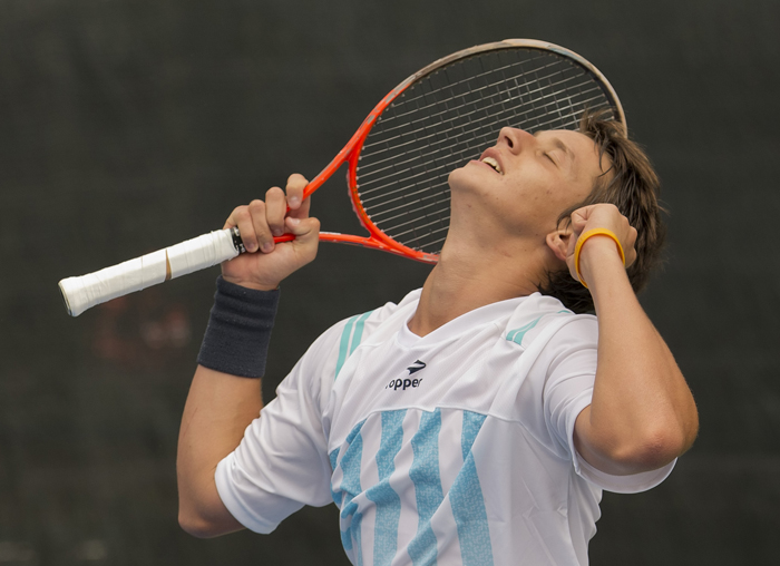 CopaDavis's tweet photo. Camilo Ugo Caraballi vence al sueco Jonas Ziverts en la #CopaDavis Junior. Marcadores EN VIVO http://t.co/Y1hOGJGhvM http://t.co/lJYN8FRed5