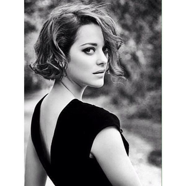 Happy birthday Marion Cotillard! We love her unique and super chic style     