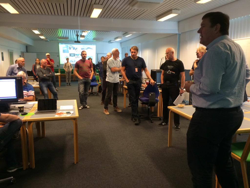 froekjaer's tweet photo. @CDK_Hack Peptalk http://t.co/17z45qCaVs