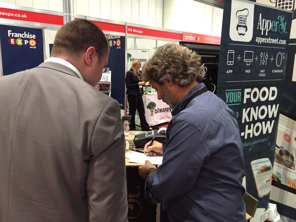 ApperStreet's tweet photo. Our CMO, explain the benefits of Apper Street. Our knowhow, your food. What a great team! #Apperrules @TakeawayExpo http://t.co/2wEf7CbTHj