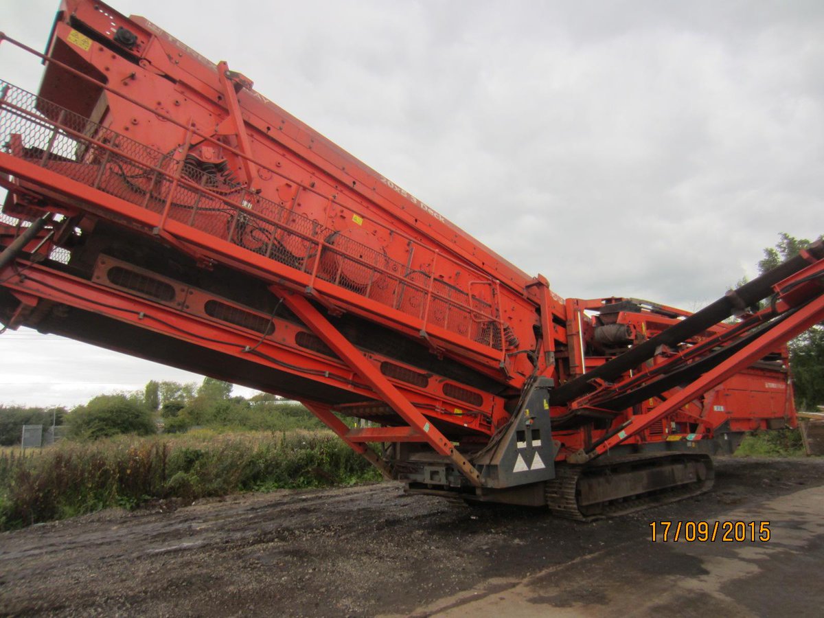 uscequip's tweet photo. Finlay 694+ Tracked 4 way screen, year 2011, 5700+/- hours available at GBP 70,000 ex UK port. http://t.co/b0SabS0WuE