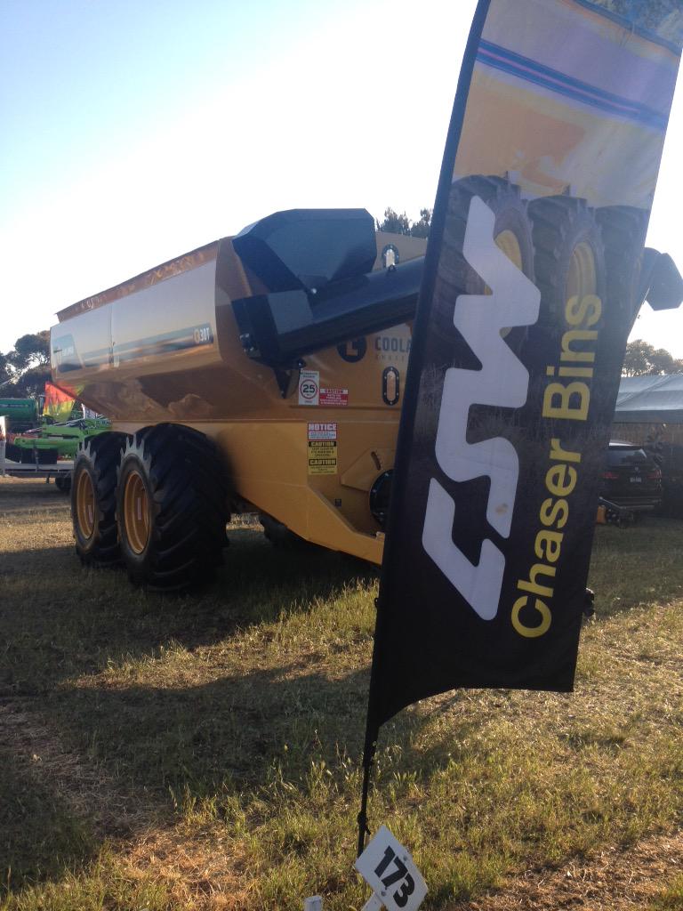 goodenwelding's tweet photo. Good to see another Riverina business at pasky.
#nicebin http://t.co/93w2k0WRgY