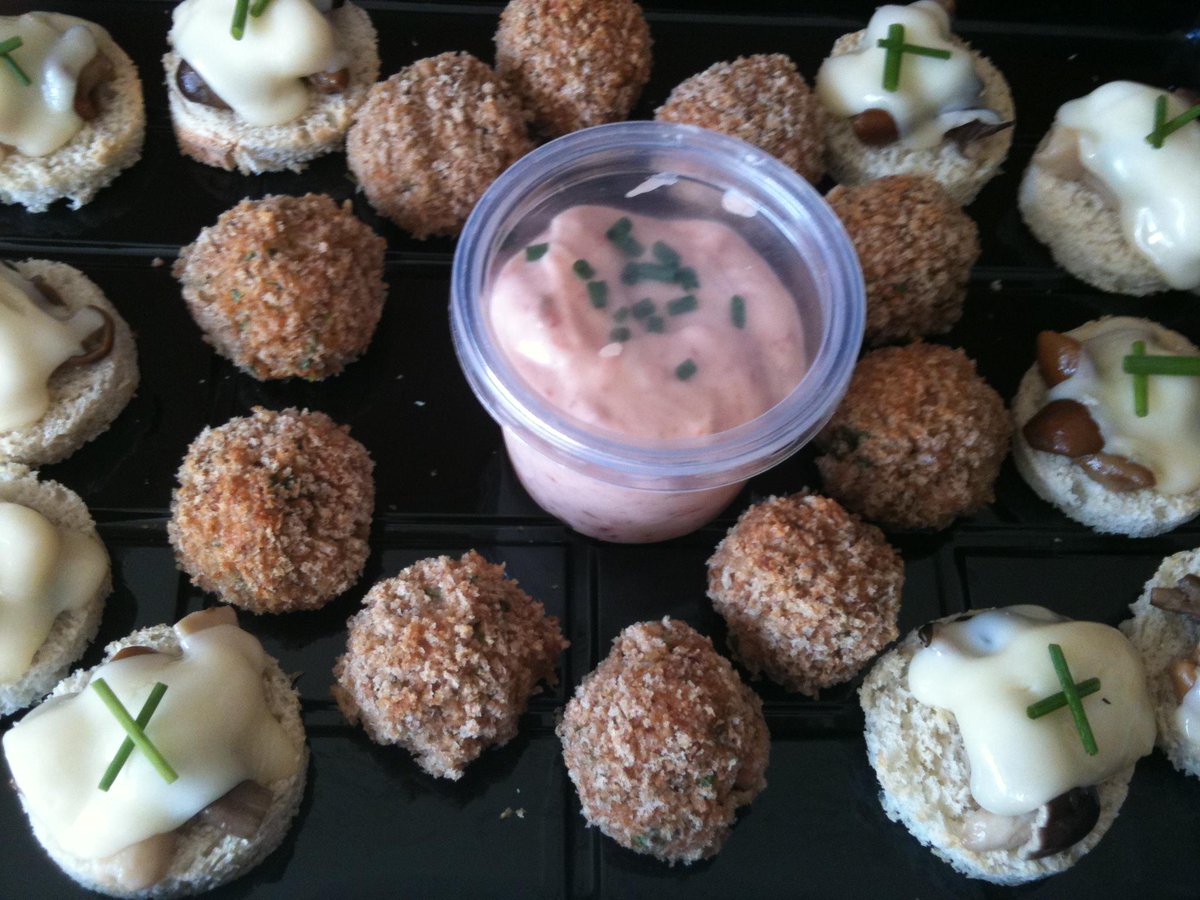 DeliAroundTC tweet media