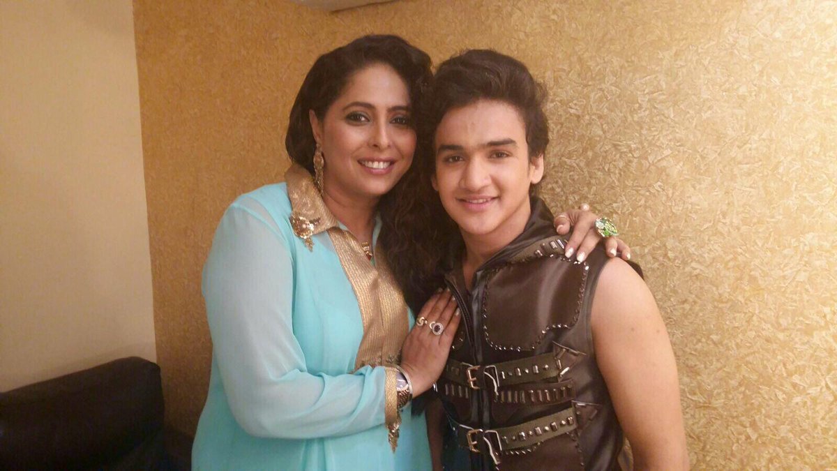 faisalkofficial's tweet image. #GeetaMaa..Thank you for making my day so special..loads of love to you :) @JhalakOnColors @geetakapur @ColorsTV