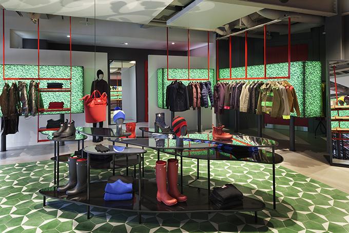 retailgazette's tweet photo. .@HunterBoots steps up its retail strategy http://t.co/CkCaEz7DHG http://t.co/8FNi5xyAdH