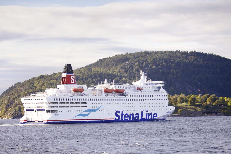 StenaLineNorge's tweet photo. Stena Saga fra sjøen http://t.co/A985o34Mui http://t.co/lalAjo7Ycj