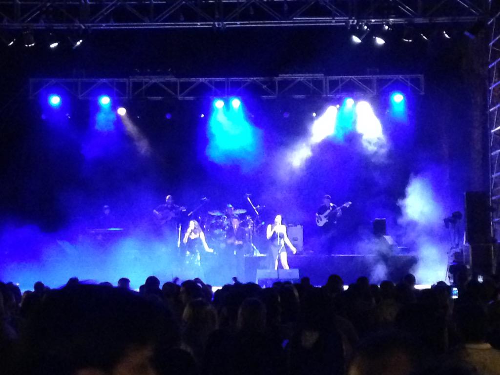 azucarmoreno's tweet photo. Viernes #PuertoLumbreras y Sabado #BreadeAragon. Asi damos por terminada la larga gira de verano. Nos vemos amigos!! http://t.co/7QNOhn2L9Q