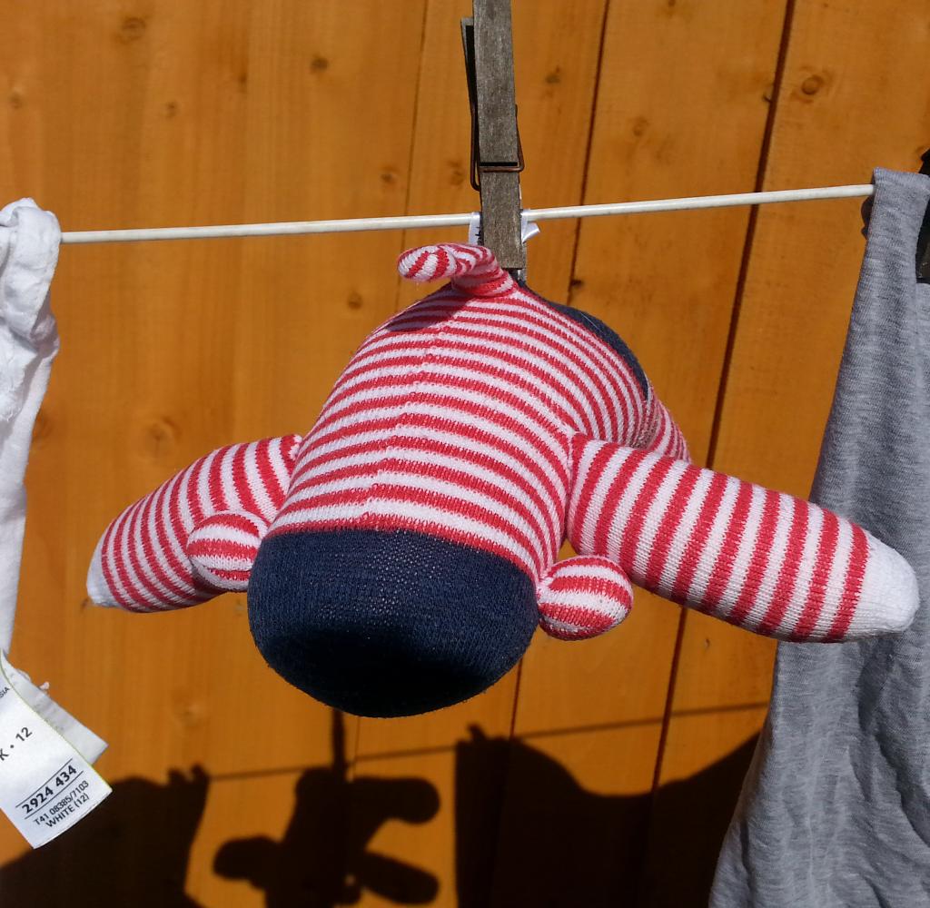 phileasmonkey's tweet photo. I have been laundered. Oh the shame. *monkey wails* http://t.co/rTtWJfZMCR