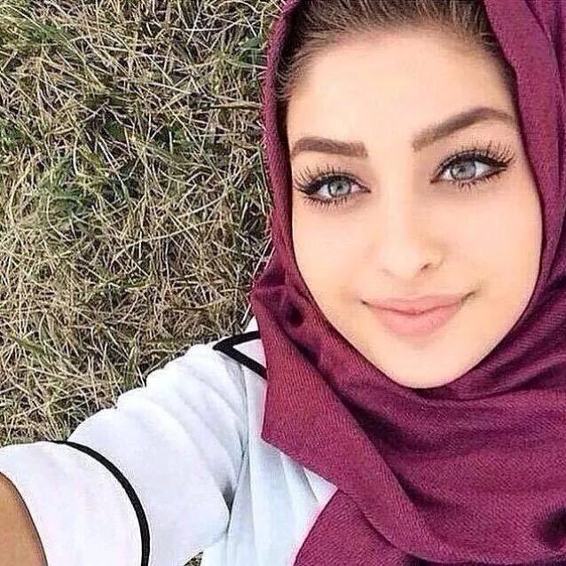 لا تقـارن نفسـك بـأي شخـص آخـر
وحـاول أن تحـب الاشيـاء التـي تكرههـا فـي نفسـك