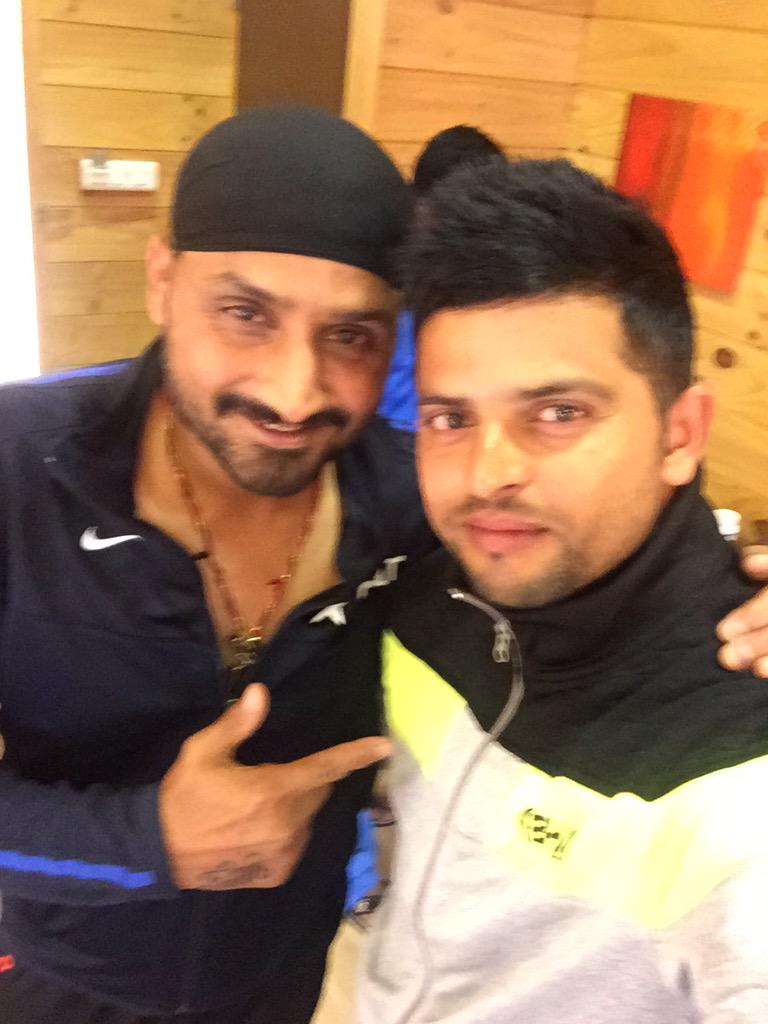 ImRaina's tweet image. Great clothes for UPCA @harbhajan_singh great outfit @bhajjisports thanks Bhaju pa for great outfits thanks Paji 👌🙏