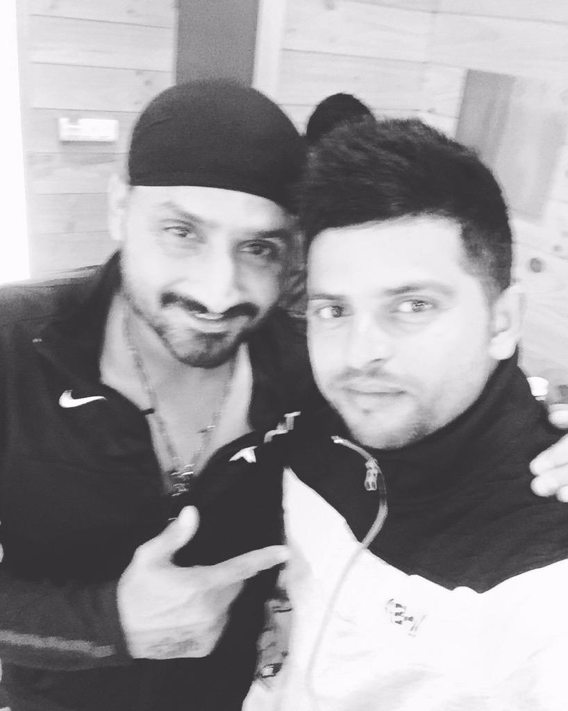 ImRaina's tweet image. Great clothes for UPCA @harbhajan_singh great outfit @bhajjisports thanks Bhaju pa for great outfits thanks Paji 👌🙏
