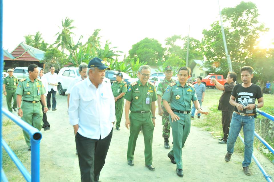 RusdiMasse's tweet image. Menteri PU, Basuki Hadimuljono, mengunjungi lokasi pmbangunan bendung/waduk yg daya tampung 65-85 jt m kubik #SIDRAP