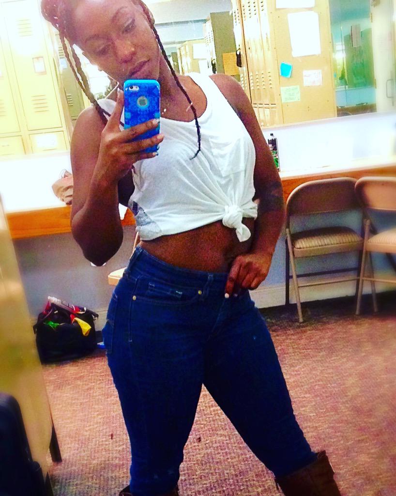 SimplyMe_Cherry's tweet photo. A little self confidence goes a long way http://t.co/xzVUOb9Fnc