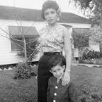 jkeh77074's tweet photo. @Vitalwave "Snippets from the Trenches, a mother's AIDS memoir"
http://t.co/WRcb6z87zY http://t.co/xxlLaBnZrK