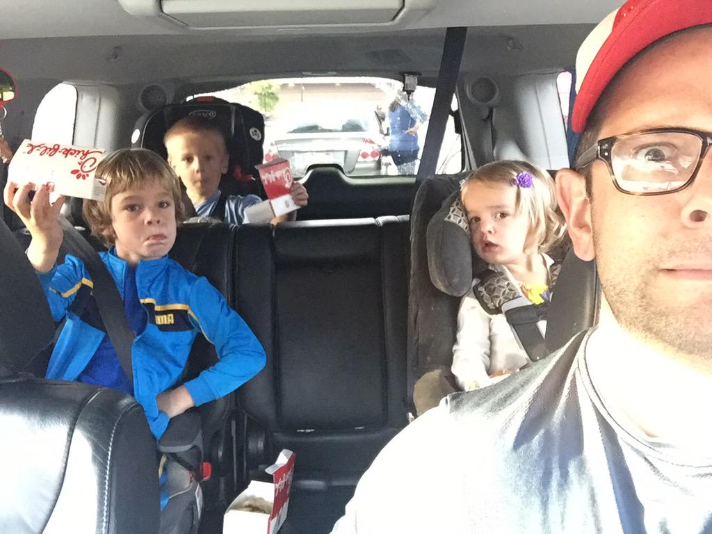 jakefehling's tweet photo. .@pcrawfordFox46 @ChickfilA Whoops... #amdads #minisonminisonminis http://t.co/fa3MgyL8NU