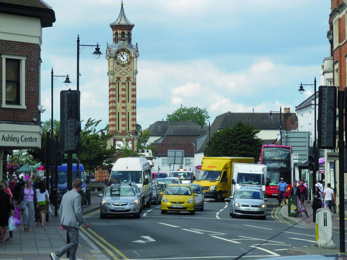 epsomcomet's tweet photo. Is Epsom the politest town in the UK? http://t.co/cHS8tQI5dc http://t.co/s2AhgrJTIj