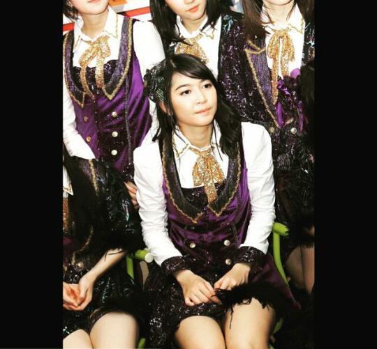 O_VeLoved's tweet photo. Dia lagi liatin Siapa tuh?
#Freak48 http://t.co/oU4VyIimrR