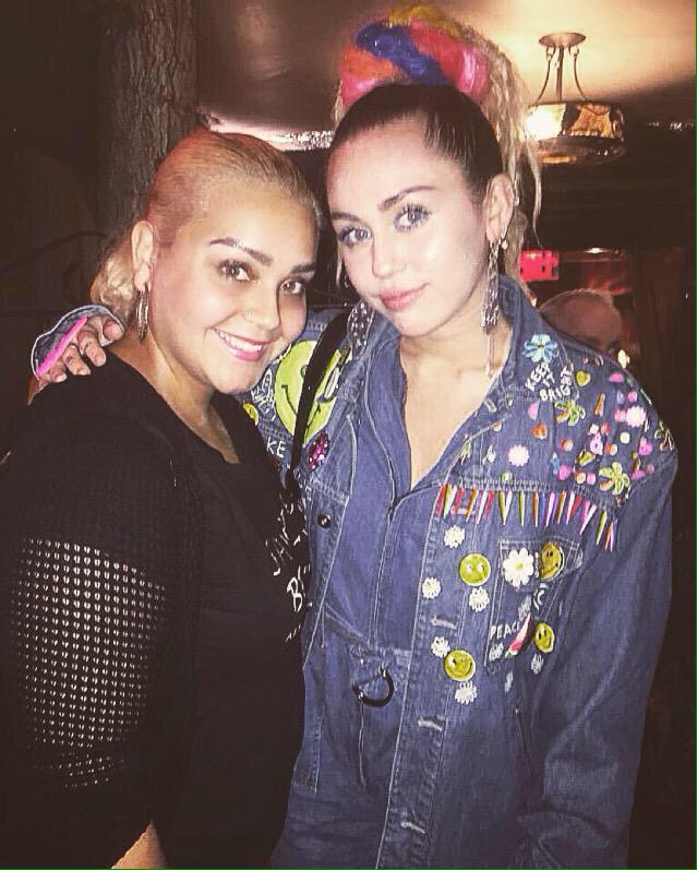 Miley Cyrus Updates tweet media