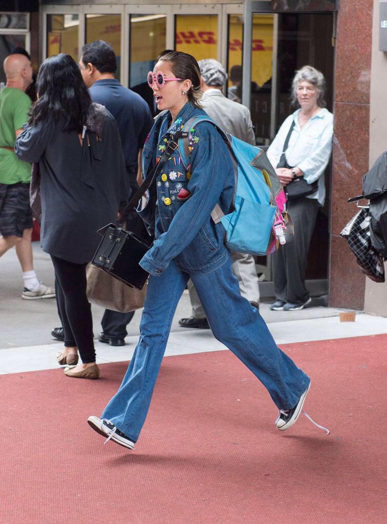 Miley Cyrus Updates tweet media