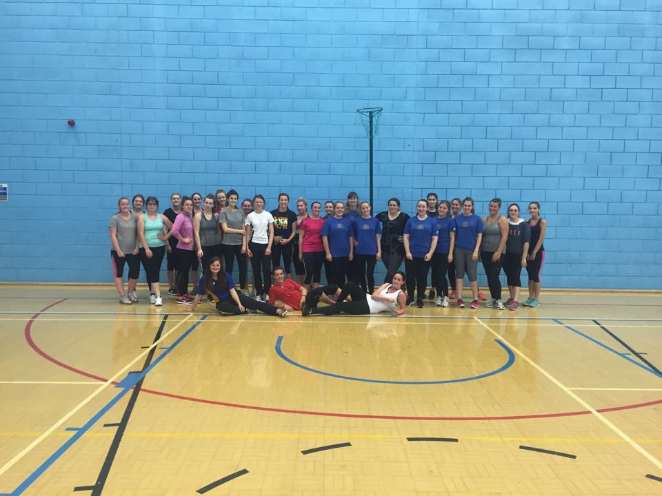 What a great @UoLNetballNow session last night! Even got the chance for a group photo! <a href="/England_Netball/">England Netball</a> <a href="/1621Netball/">@1621Netball</a>