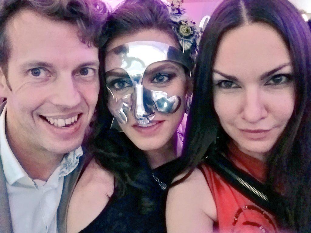 LuHauckS's tweet image. Wonderful evening @ldnfilmmuseum Congrats @FrancesSegelman, amazing sculpture of Julian Fellowes    @TheStrokeAssoc